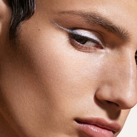 GLITTY LID Delineador CHROME AT ME